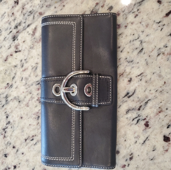 Coach purse and matching wallet - Picture 10 of 14